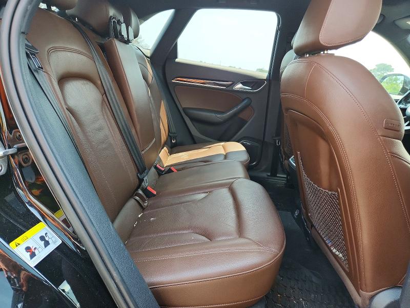 2015 Audi Q3 მანქანა იყიდება აუქციონზე, vin: WA1GFCFS1FR013300, აუქციონის ნომერი: 62810926