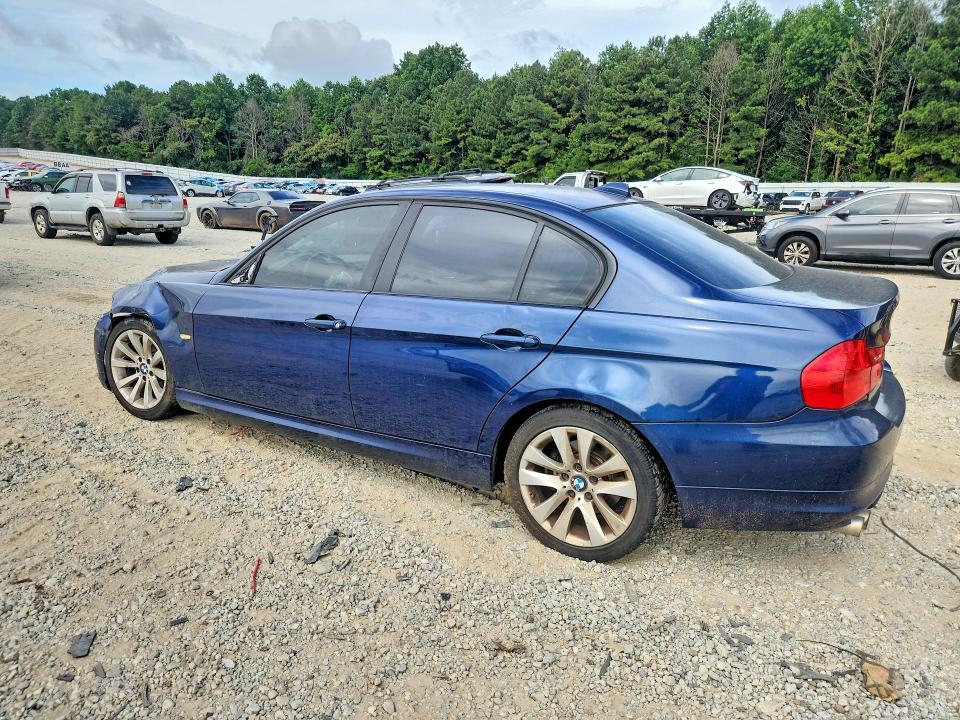 61908726 :رقم المزاد ، WBAPH7C52BE681188 vin ، 2011 Bmw 328 مزاد بيع