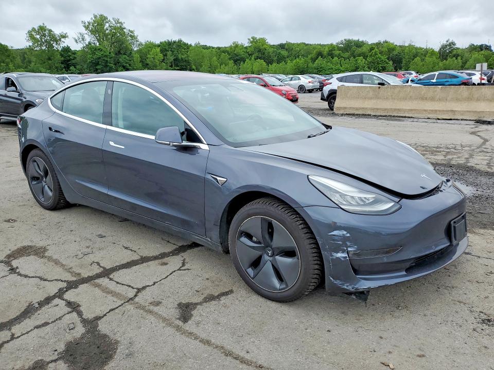 Продажа на аукционе авто 2018 Tesla Model 3, vin: 5YJ3E1EA5JF101995, номер лота: 79135435