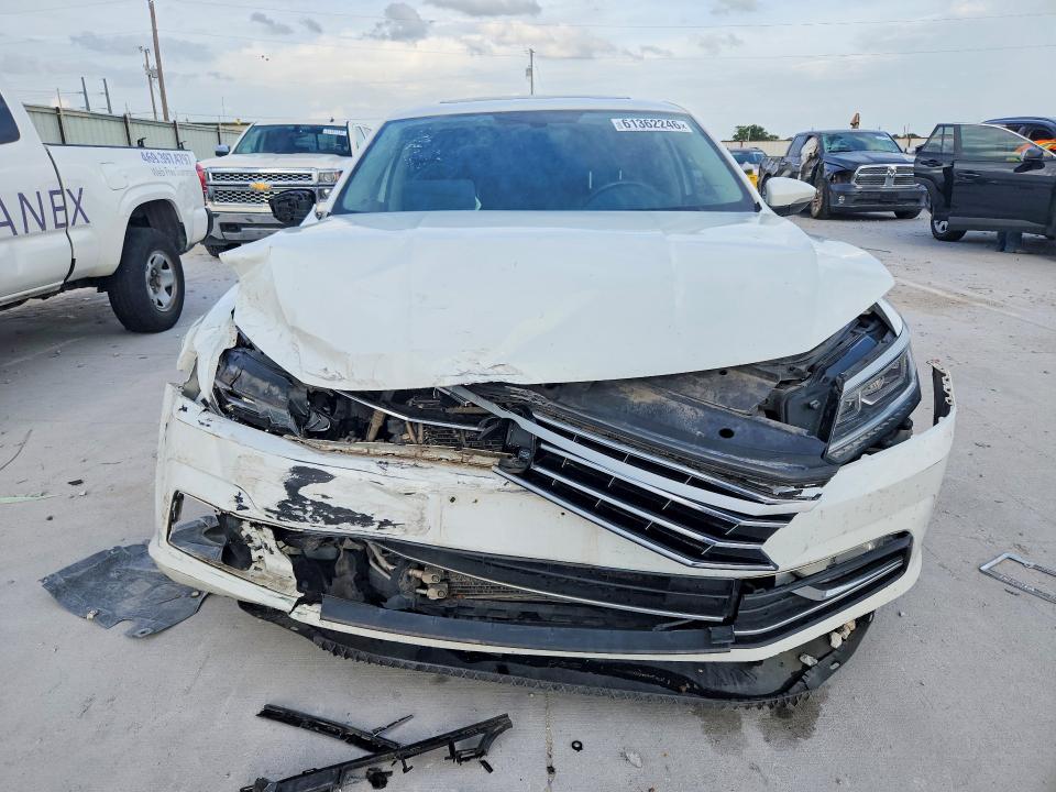 61362246 :رقم المزاد ، 1VWCS7A34GC065920 vin ، 2016 Volkswagen Passat مزاد بيع
