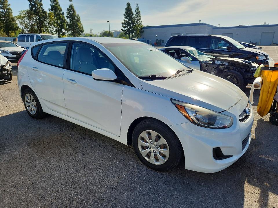 2016 Hyundai Accent მანქანა იყიდება აუქციონზე, vin: KMHCT5AE7GU279473, აუქციონის ნომერი: 62295236