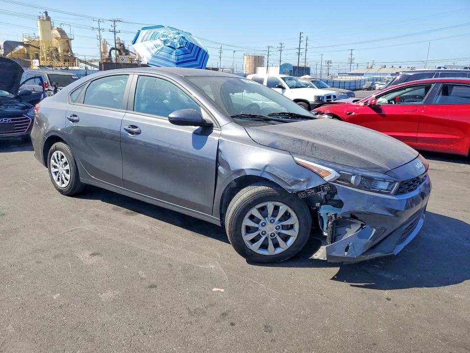 62817086 :رقم المزاد ، 3KPF24AD6PE588873 vin ، 2023 Kia Forte مزاد بيع