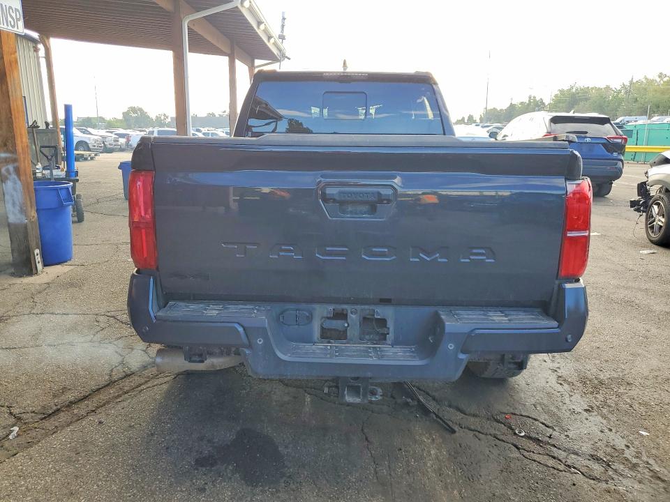 2025 Toyota Tacoma მანქანა იყიდება აუქციონზე, vin: 3TMLB5JN3SM128652, აუქციონის ნომერი: 62245716