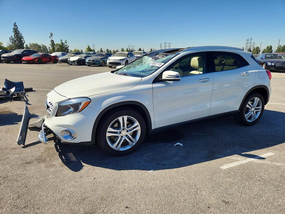 60327716 :رقم المزاد ، WDCTG4EB2JJ368146 vin ، 2018 Mercedes-benz Gla مزاد بيع
