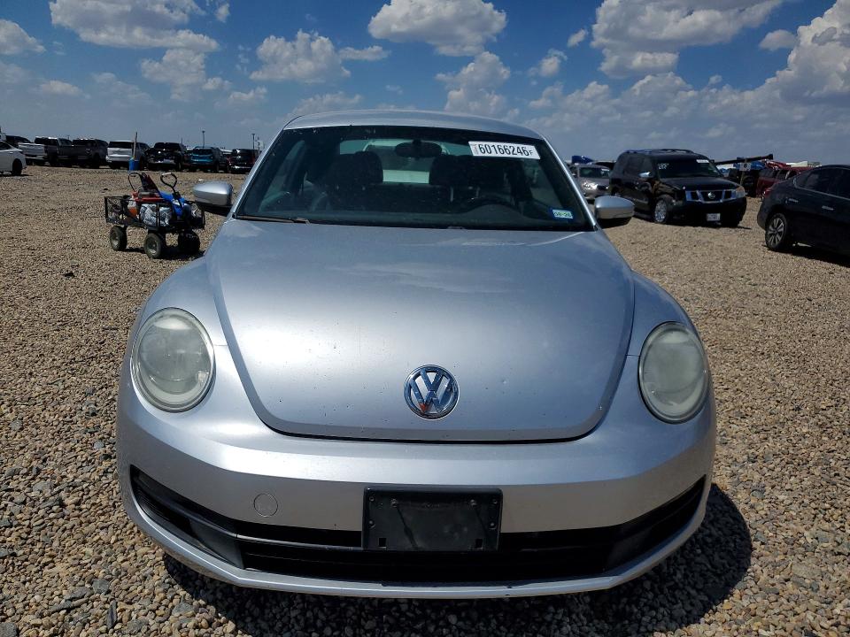 60166246 :رقم المزاد ، 3VWJX7AT8DM672776 vin ، 2013 Volkswagen Beetle مزاد بيع