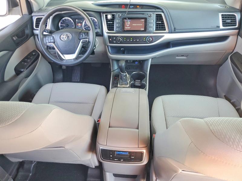 61724376 :رقم المزاد ، 5TDZZRFH1KS300015 vin ، 2019 Toyota Highlander مزاد بيع