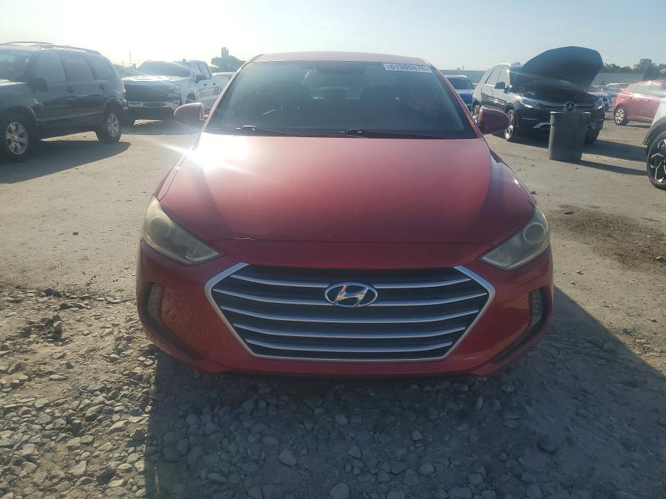 61369476 :رقم المزاد ، 5NPD84LF2HH020511 vin ، 2017 Hyundai Elantra مزاد بيع
