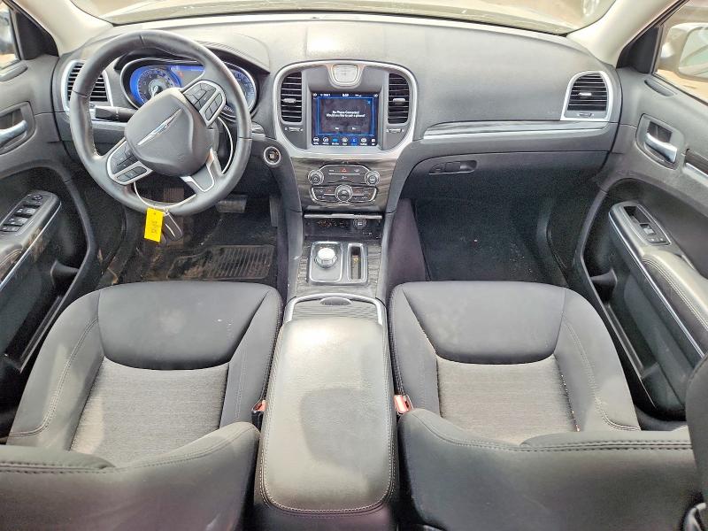 63238686 :رقم المزاد ، 2C3CCARG5JH255030 vin ، 2018 Chrysler 300 مزاد بيع