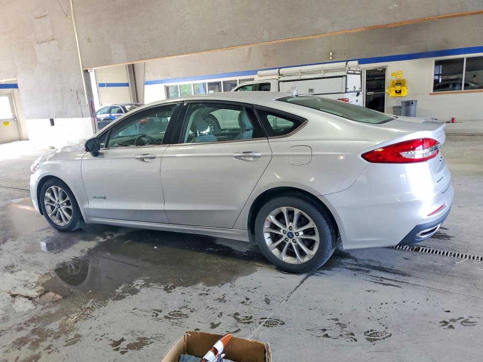 Продажа на аукционе авто 2019 Ford Fusion, vin: 3FA6P0LU4KR110210, номер лота: 61955466