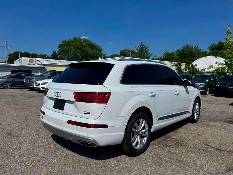 Продажа на аукционе авто 2018 Audi Q7, vin: WA1LHAF7XJD045466, номер лота: 61189536