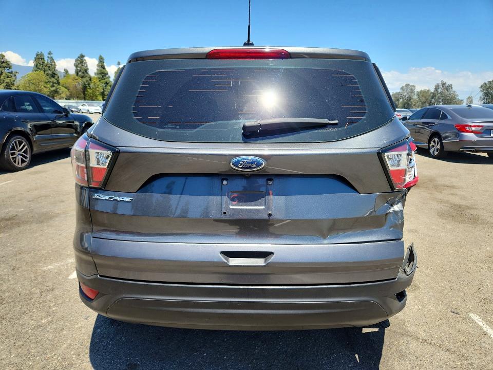 Продажа на аукционе авто 2017 Ford Escape, vin: 1FMCU0F78HUC04471, номер лота: 61172096