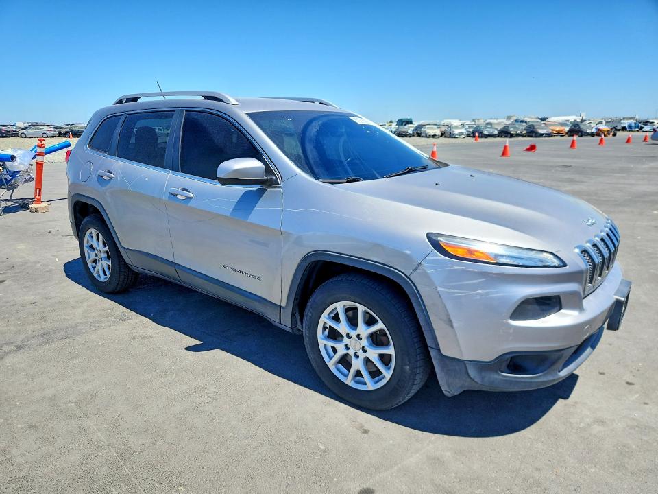 63239996 :رقم المزاد ، 1C4PJMCS8EW315424 vin ، 2014 Jeep Cherokee مزاد بيع