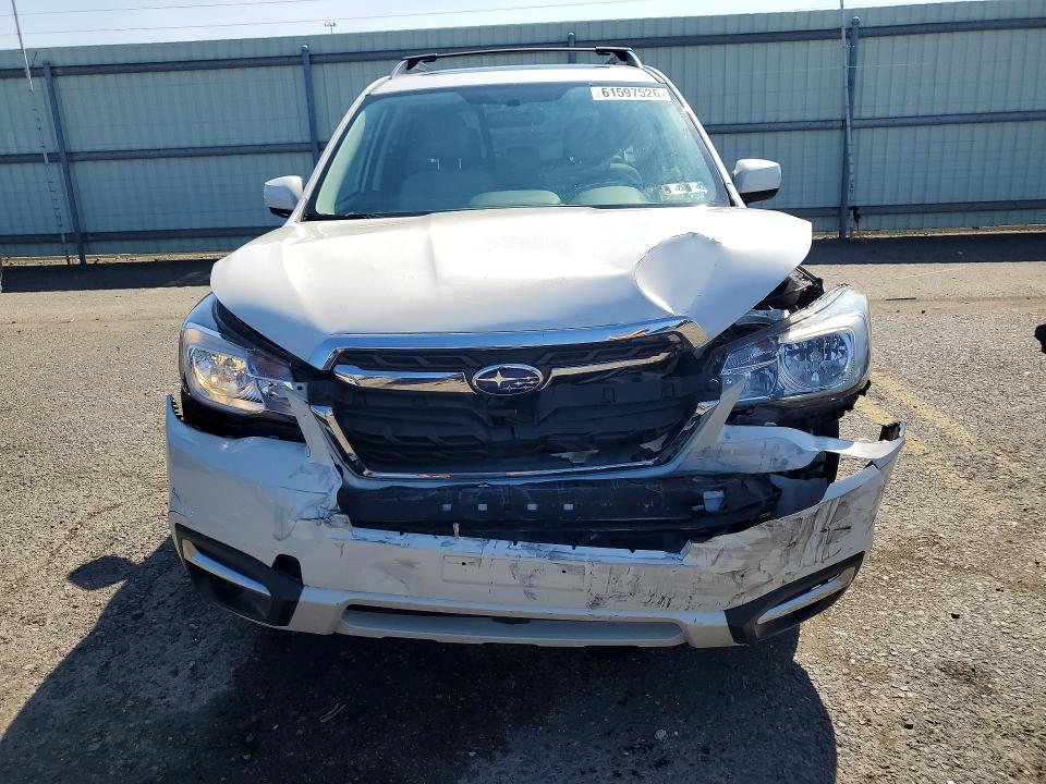 61597526 :رقم المزاد ، JF2SJAEC7JH530016 vin ، 2018 Subaru Forester مزاد بيع