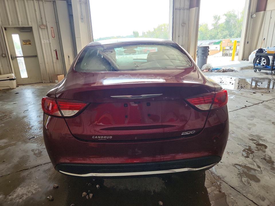 61230776 :رقم المزاد ، 1C3CCCAB1FN634892 vin ، 2015 Chrysler 200 مزاد بيع