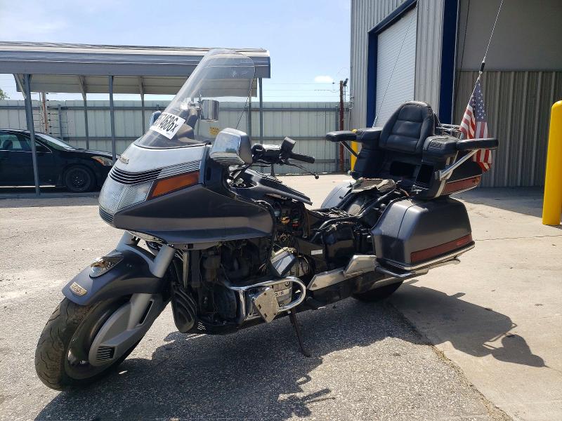 59574686 :رقم المزاد ، 1HFSC2208JA007210 vin ، 1988 Honda Gl1500 مزاد بيع