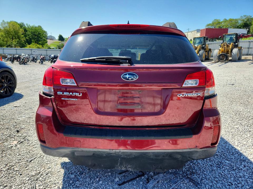 63300636 :رقم المزاد ، 4S4BRCFC1B1335276 vin ، 2011 Subaru Outback مزاد بيع