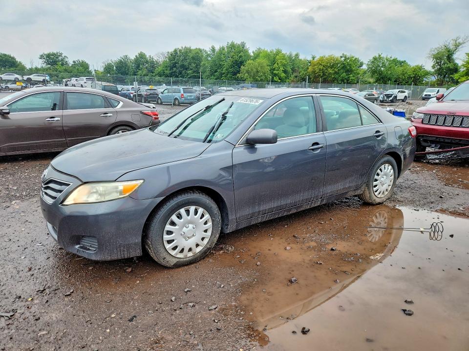 2011 Toyota Camry მანქანა იყიდება აუქციონზე, vin: 4T1BF3EK2BU670417, აუქციონის ნომერი: 61529676