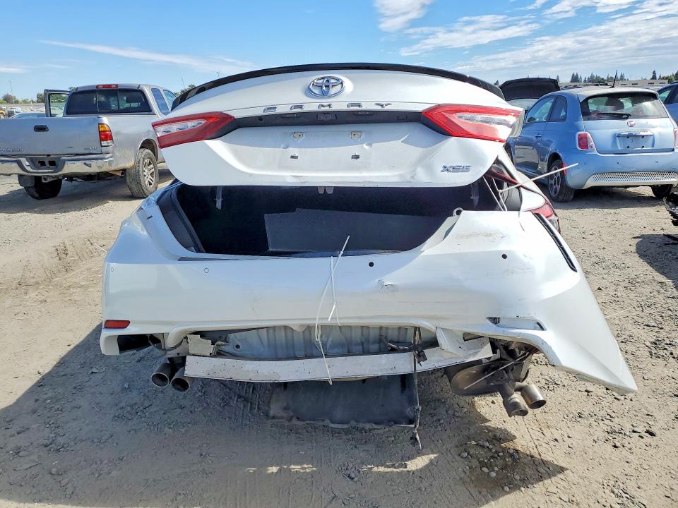 Продаж на аукціоні авто 2019 Toyota Camry, vin: 4T1B61HK1KU288878, номер лоту: 61782736