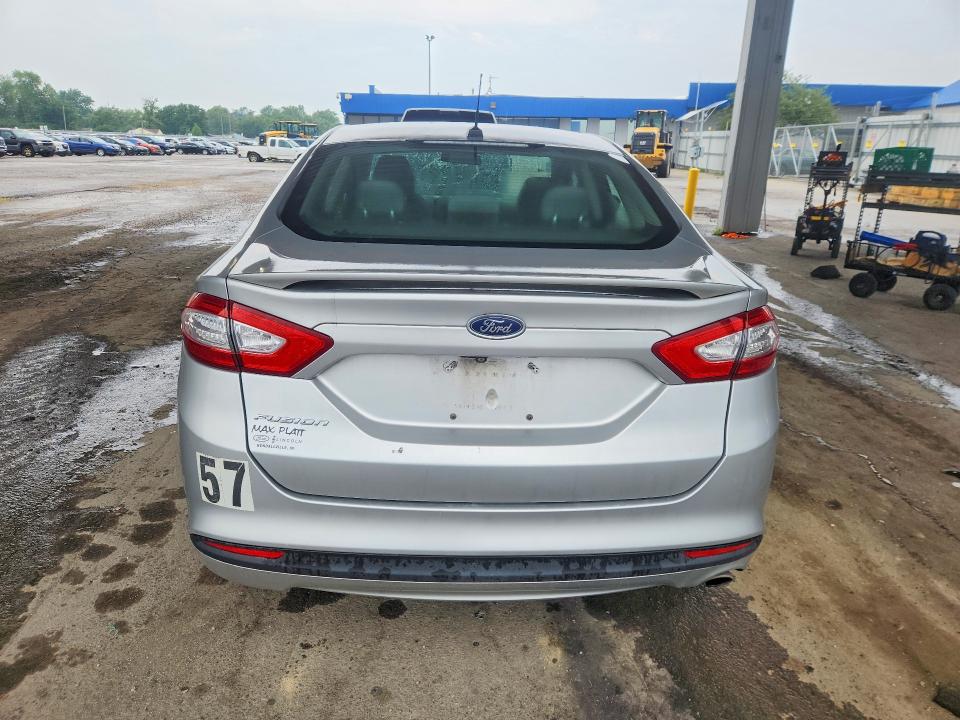 61763526 :رقم المزاد ، 3FA6P0G72GR380001 vin ، 2016 Ford Fusion مزاد بيع