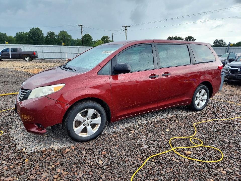 2017 Toyota Sienna მანქანა იყიდება აუქციონზე, vin: 5TDZZ3DC0HS867121, აუქციონის ნომერი: 61243466