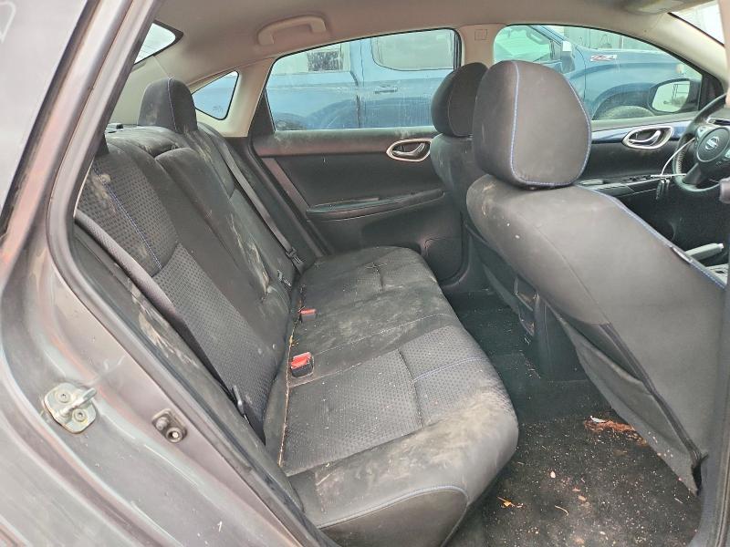 62107556 :رقم المزاد ، 3N1AB7AP6JY237153 vin ، 2018 Nissan Sentra مزاد بيع
