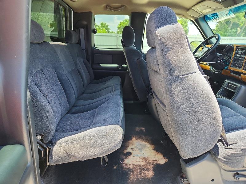Продажа на аукционе авто 2000 Chevrolet Silverado, vin: 1GCGK29UXYE158161, номер лота: 59784336