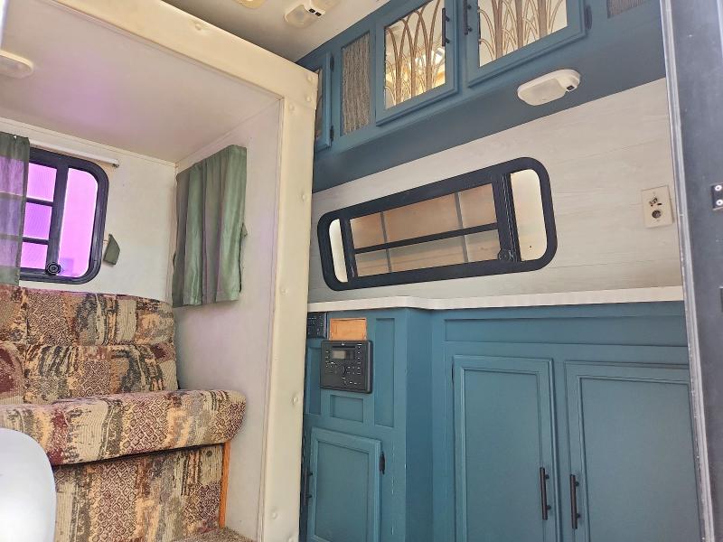 60889916 :رقم المزاد ، 4X4TWDD28XA033860 vin ، 1999 Foresriver Wildwood مزاد بيع