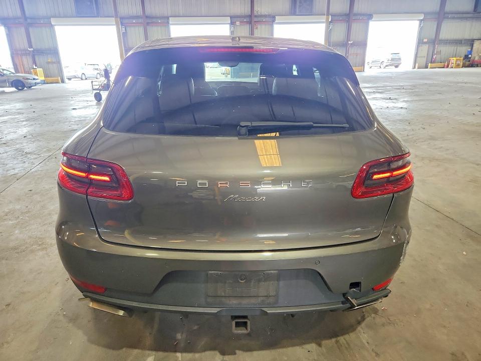 62749646 :رقم المزاد ، WP1AA2A54JLB05680 vin ، 2018 Porsche Macan مزاد بيع