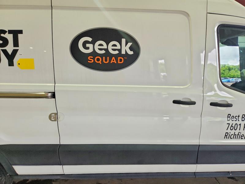 60585746 :رقم المزاد ، 1FTBR1C82NKA00681 vin ، 2022 Ford Transit مزاد بيع