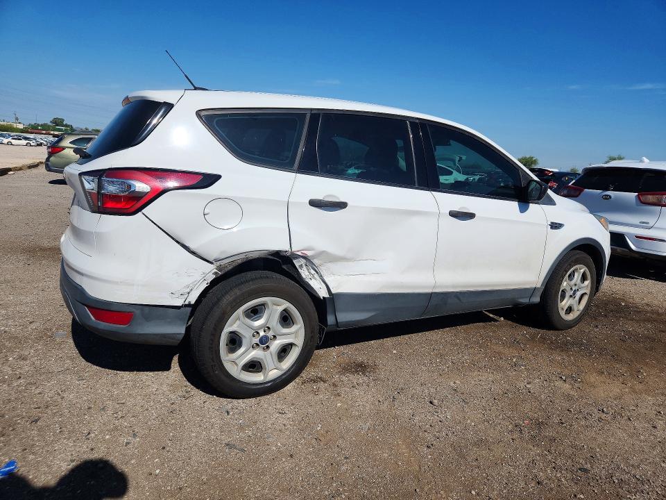62088296 :رقم المزاد ، 1FMCU0F75HUB89816 vin ، 2017 Ford Escape مزاد بيع