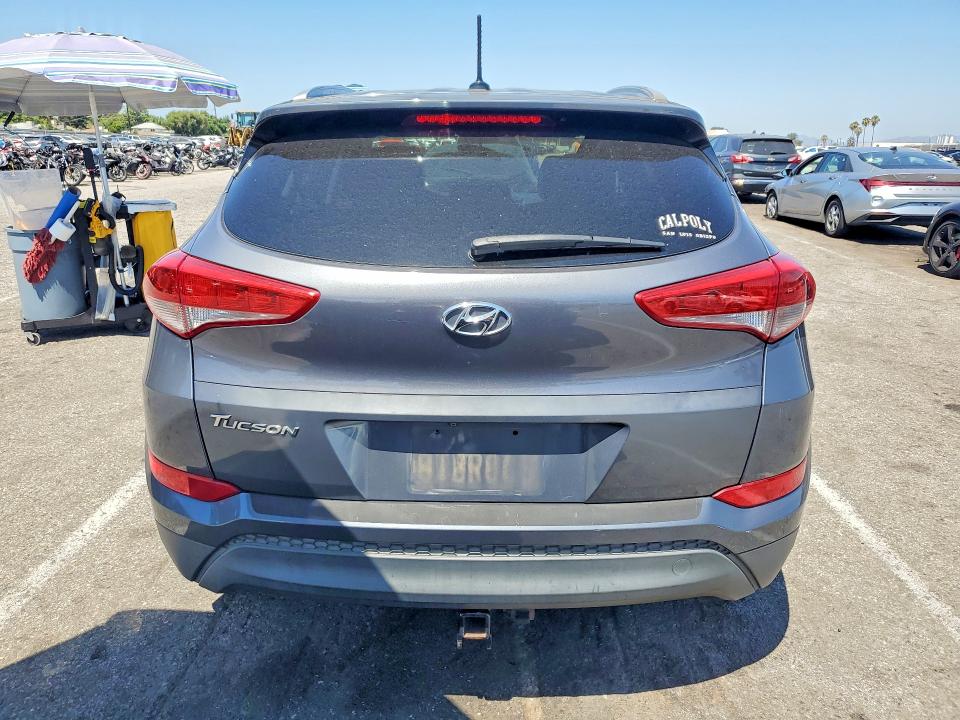 2016 Hyundai Tucson მანქანა იყიდება აუქციონზე, vin: KM8J33A42GU182913, აუქციონის ნომერი: 61189506