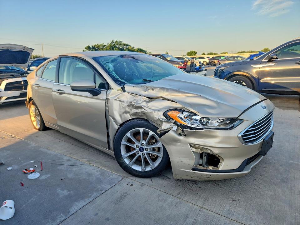 59699626 :رقم المزاد ، 3FA6P0HD3KR176319 vin ، 2019 Ford Fusion مزاد بيع