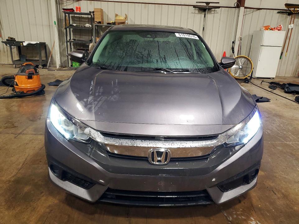 Продаж на аукціоні авто 2016 Honda Civic, vin: 19XFC2F80GE055186, номер лоту: 61019516