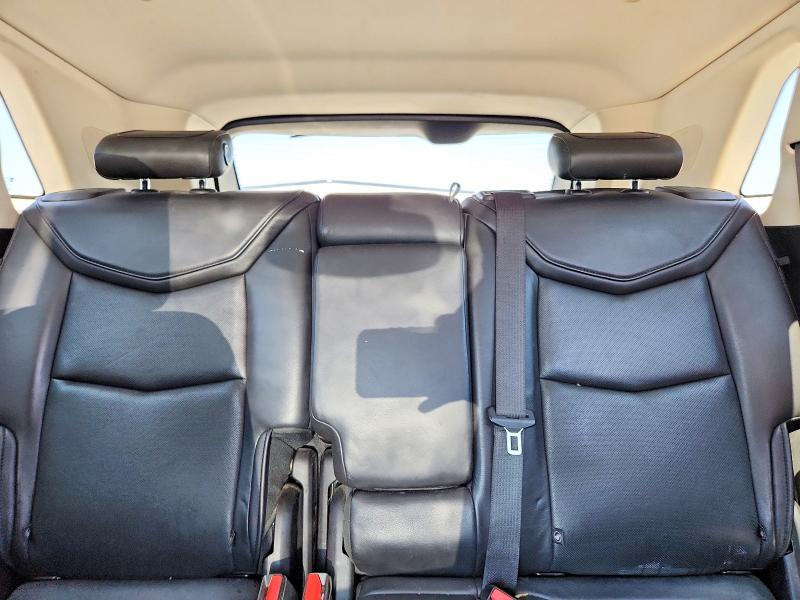 60223756 :رقم المزاد ، 1GYKNCRS2KZ108421 vin ، 2019 Cadillac Xt5 مزاد بيع