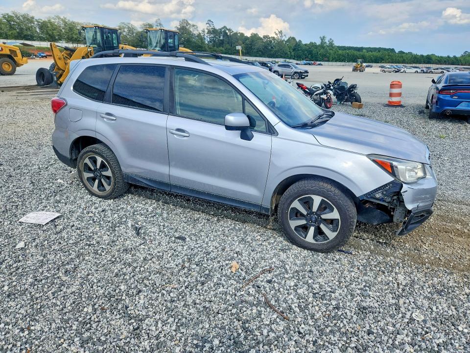 2017 Subaru Forester მანქანა იყიდება აუქციონზე, vin: JF2SJAEC7HH483810, აუქციონის ნომერი: 60570876