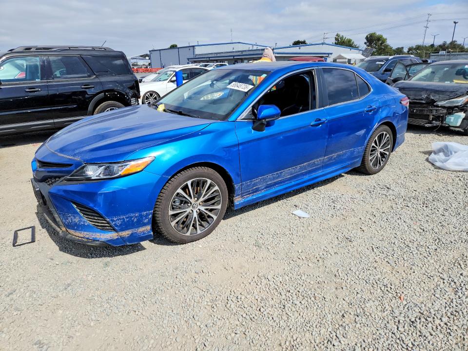 2020 Toyota Camry მანქანა იყიდება აუქციონზე, vin: 4T1G11AK8LU302503, აუქციონის ნომერი: 58648736