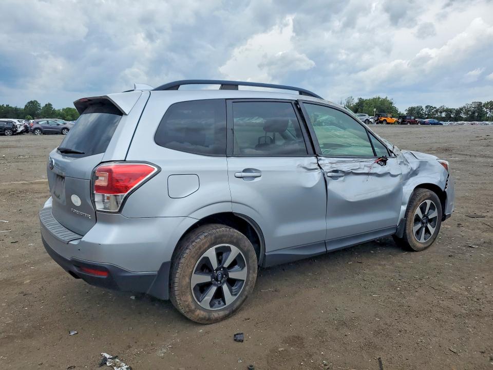 Продаж на аукціоні авто 2018 Subaru Forester, vin: JF2SJAEC0JH471777, номер лоту: 62030276