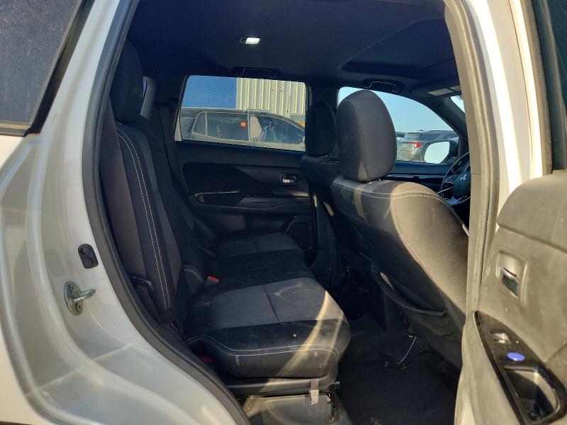 Продаж на аукціоні авто 2018 Mitsubishi Outlander, vin: JA4AD3A33JZ050532, номер лоту: 61969846