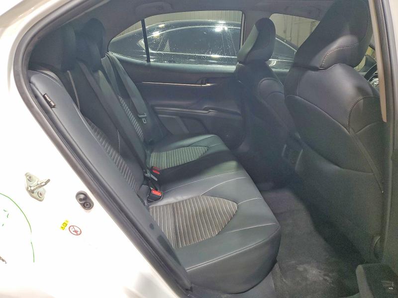 61229676 :رقم المزاد ، 4T1B11HK3KU694613 vin ، 2019 Toyota Camry مزاد بيع