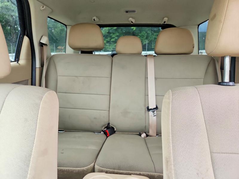 2010 Ford Escape მანქანა იყიდება აუქციონზე, vin: 1FMCU0D71AKD25864, აუქციონის ნომერი: 62906366