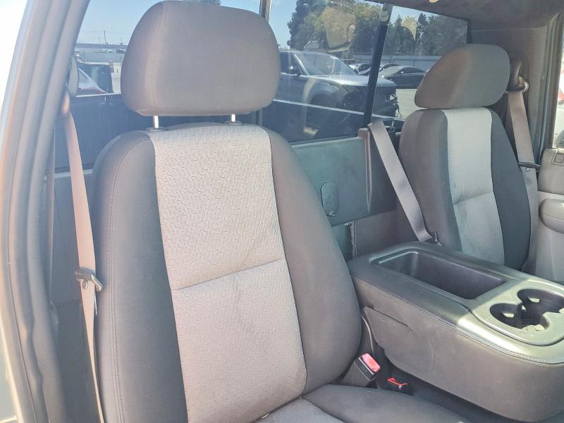 60446036 :رقم المزاد ، 1GCEC14C18Z117035 vin ، 2008 Chevrolet Silverado مزاد بيع