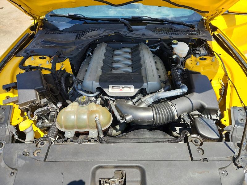 59833546 :رقم المزاد ، 1FA6P8CFXF5321016 vin ، 2015 Ford Mustang مزاد بيع