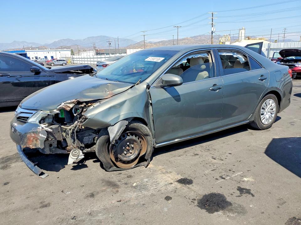 2014 Toyota Camry მანქანა იყიდება აუქციონზე, vin: 4T4BF1FK2ER386766, აუქციონის ნომერი: 61580186