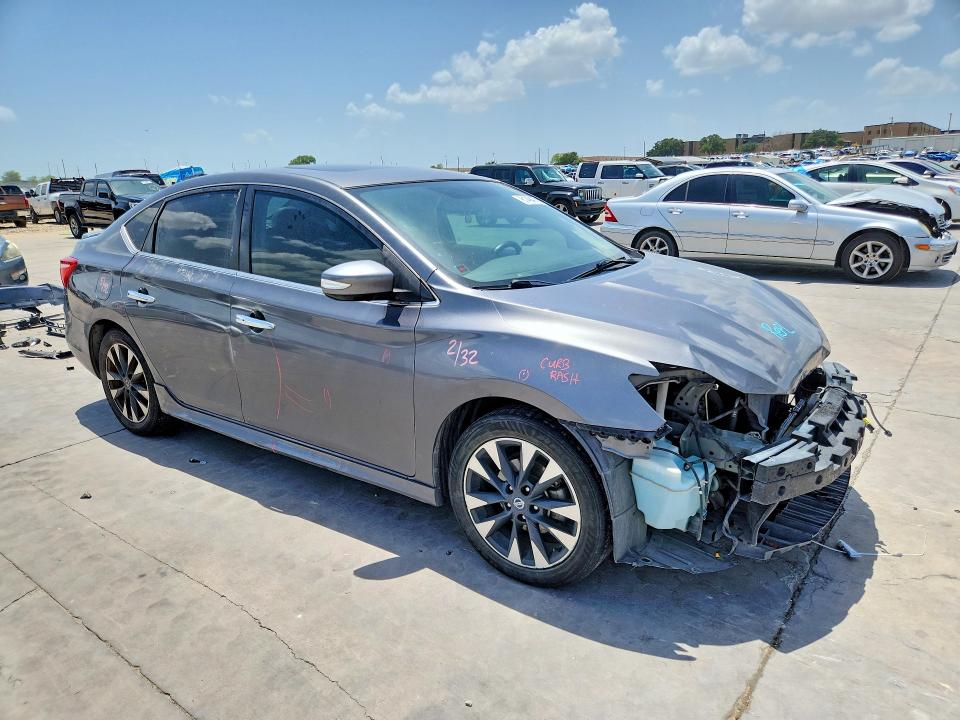 61494776 :رقم المزاد ، 3N1AB7AP0KY247002 vin ، 2019 Nissan Sentra مزاد بيع