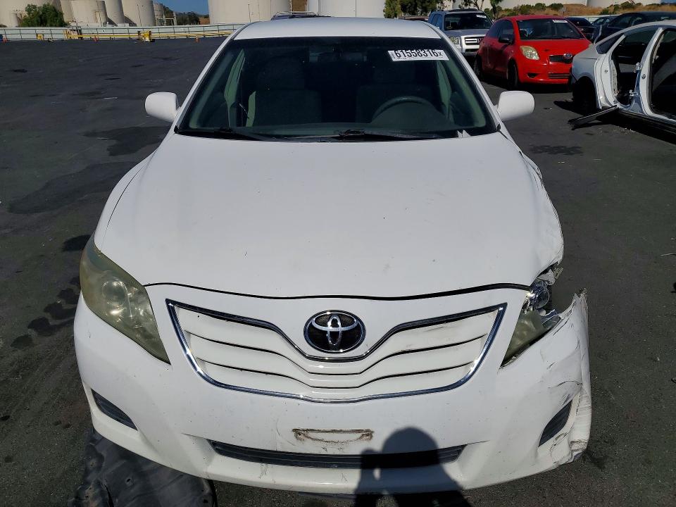 61558316 :رقم المزاد ، 4T1BF3EK1AU525044 vin ، 2010 Toyota Camry مزاد بيع