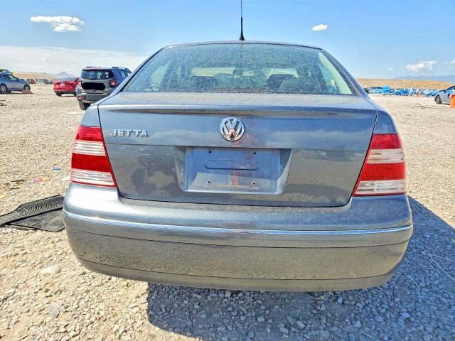 60395556 :رقم المزاد ، 3VWRA69M04M027678 vin ، 2004 Volkswagen Jetta مزاد بيع