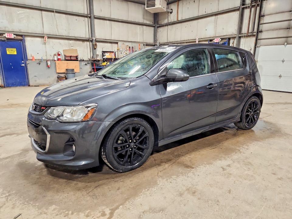63036376 :رقم المزاد ، 1G1JF6SB0J4120582 vin ، 2018 Chevrolet Sonic مزاد بيع