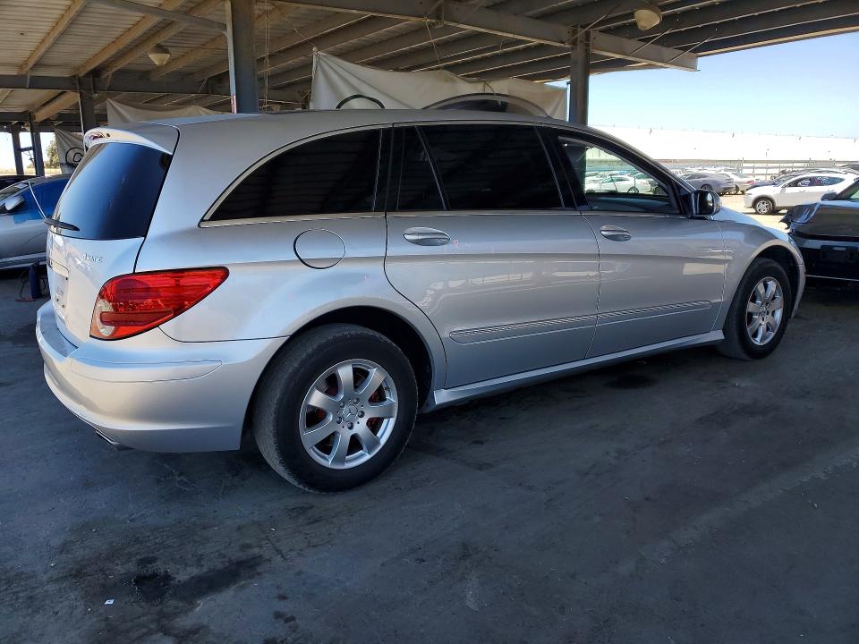 60703056 :رقم المزاد ، 4JGCB65E97A051205 vin ، 2007 Mercedes-benz R مزاد بيع