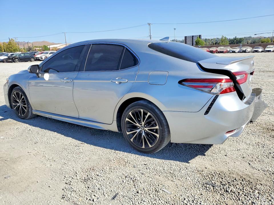 62953656 :رقم المزاد ، 4T1B11HK8KU164413 vin ، 2019 Toyota Camry مزاد بيع