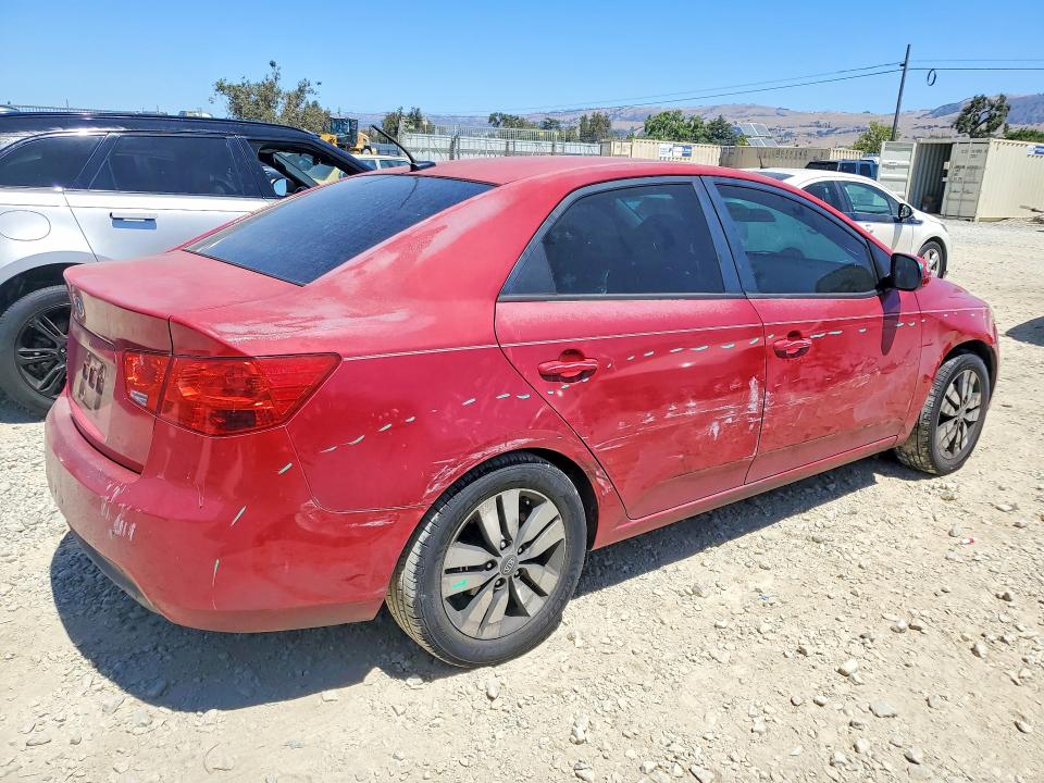 2013 Kia Forte მანქანა იყიდება აუქციონზე, vin: KNAFU4A26D5728238, აუქციონის ნომერი: 63205696